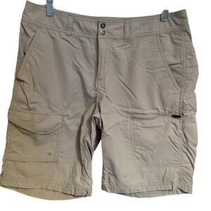 Columbia khaki shorts size 10 guc